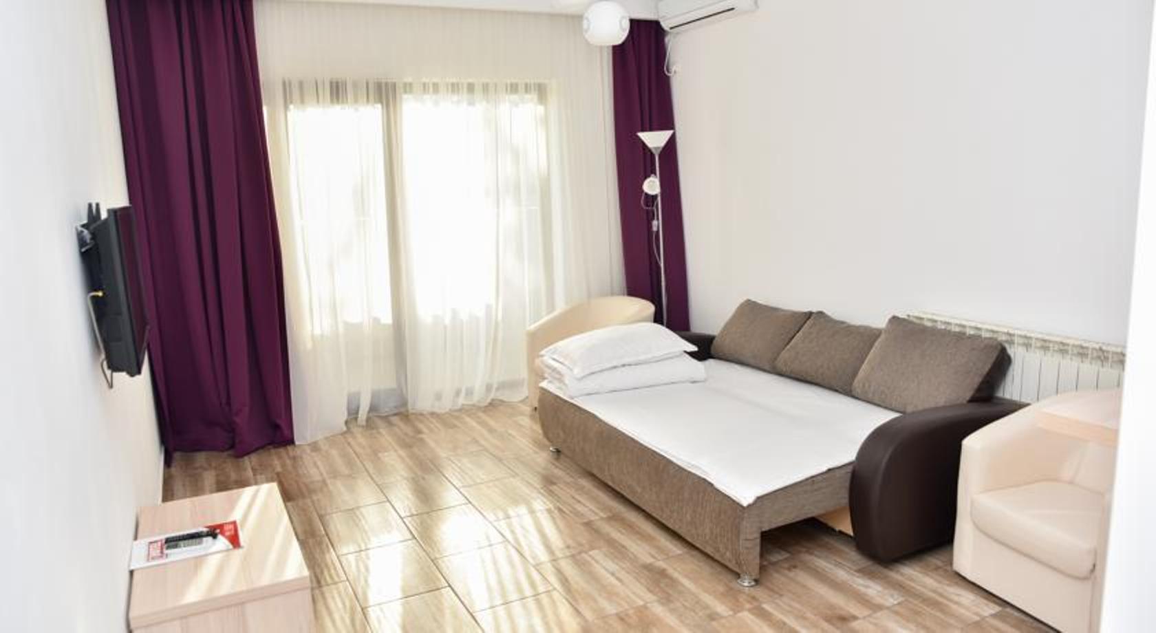 Q Hotel เนพทุน ภายนอก รูปภาพ