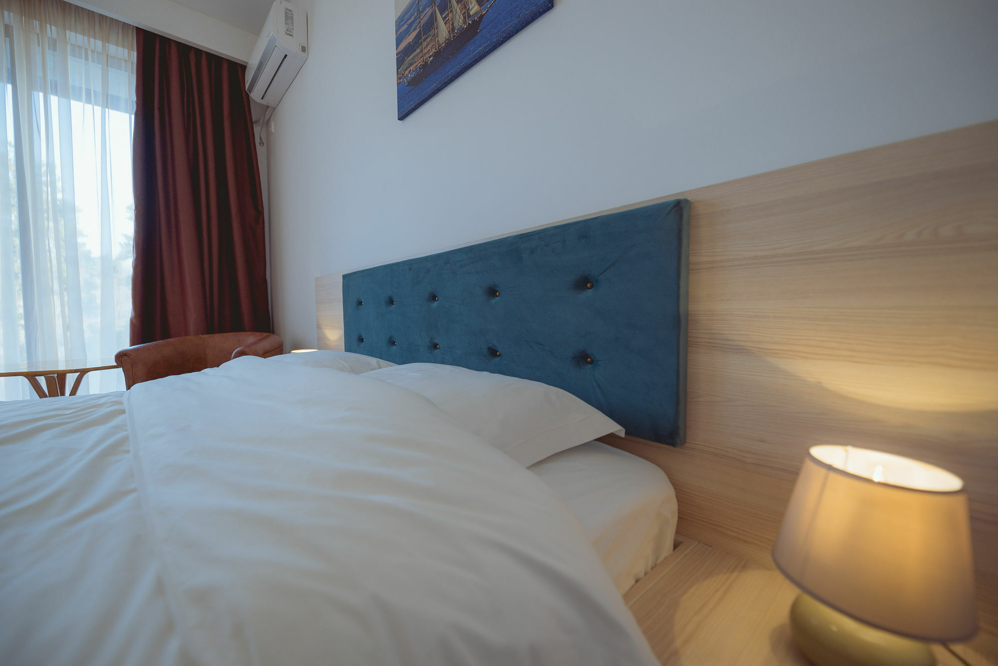 Q Hotel เนพทุน ภายนอก รูปภาพ